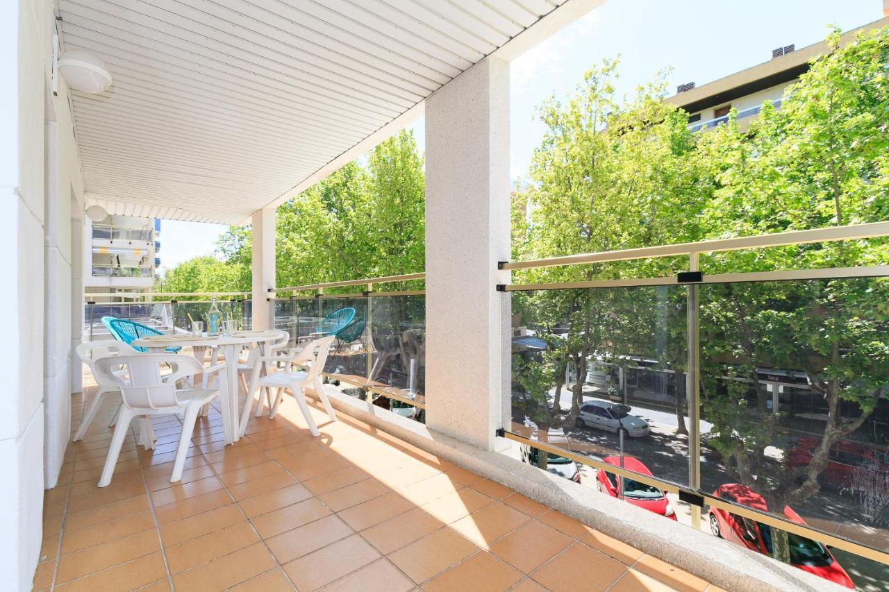 Uhc Michelangelo Apartments Salou Exterior photo