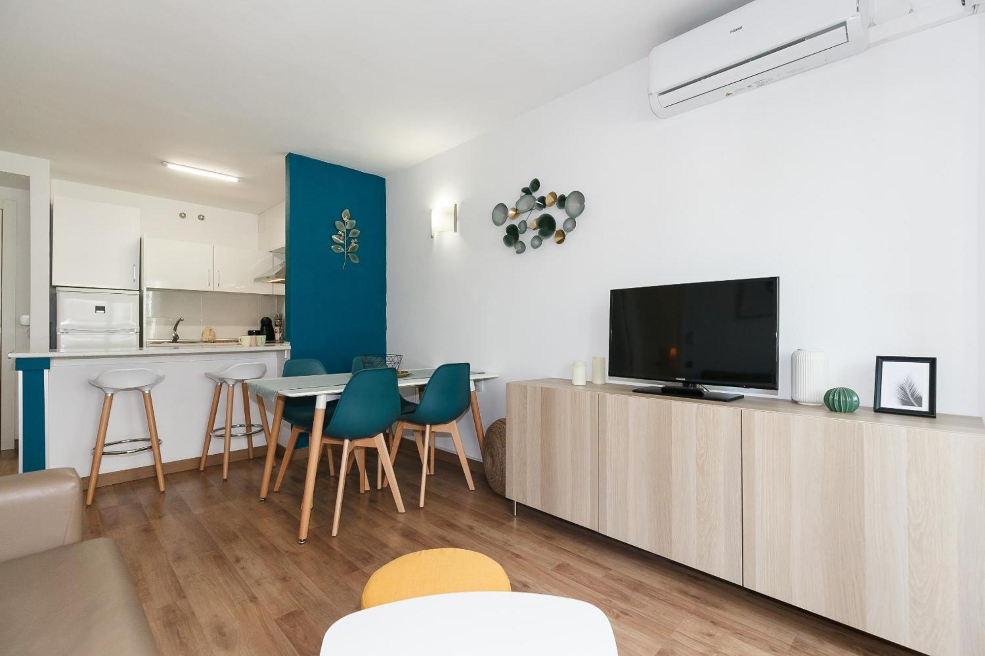 Uhc Michelangelo Apartments Salou Room photo